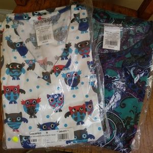 NEW - Lot of 2 - Scrub Tops - Owls Paisley Size M